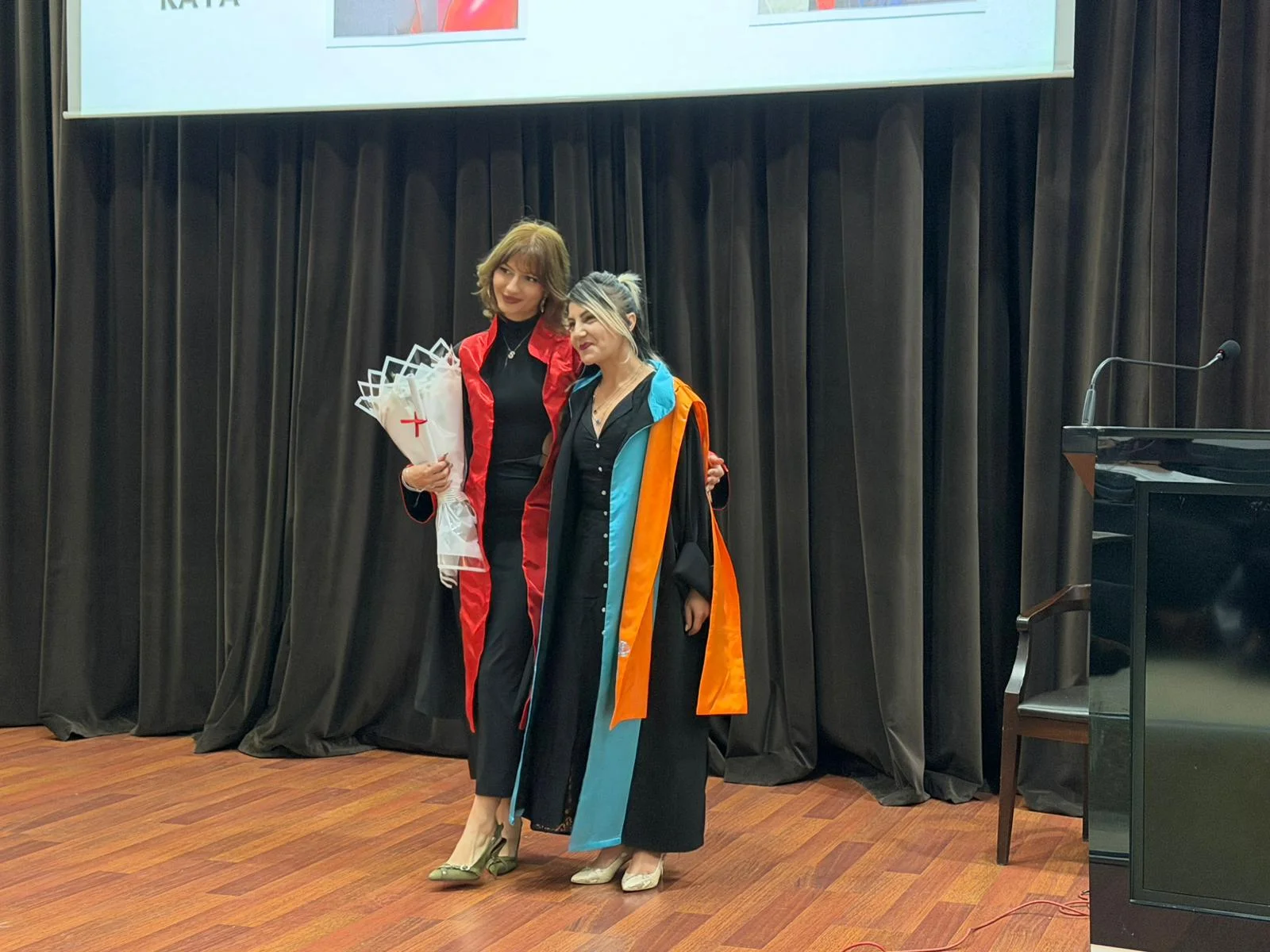 Selçuk Üniversitesi Rus Dili ve Edebiyatı Bölümünde Mezuniyet Coşkusu